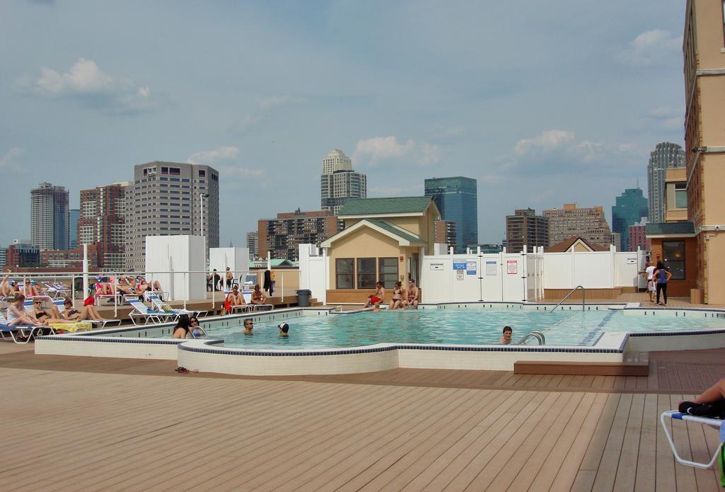 Liberty View Suites At The Zenith Jersey City Exterior photo